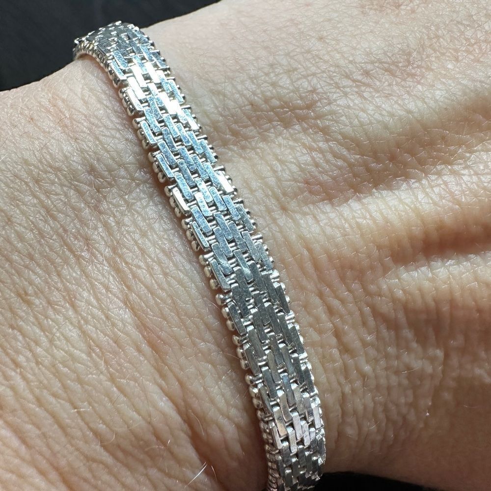 7"‎ Stamped Italy sterling silver mesh bracelet!